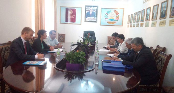 Баррасии масъалаи ғизои солим дар вохӯрии Саида Умарзода бо  Герда Вербург