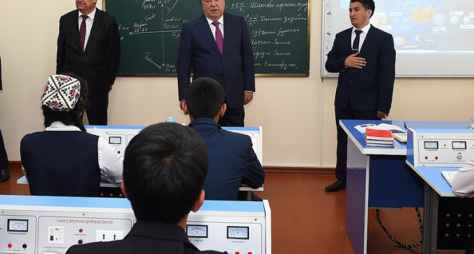 Ифтитоҳи Муассисаи таҳсилоти миёнаи умумӣ барои 1280 нафар дар ду баст дар ноҳияи Данғара