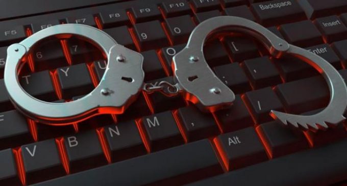 ЭҲТИЁТ ШАВЕД! ПЕШНИҲОДИ «ДӮСТӢ», БАҲСҲОИ МАЗҲАБӢ – НИШОНАИ АВВАЛИ ҶАЛБИ ҶАВОНОН БА ГУРӮҲҲОИ ИФРОТГАРО