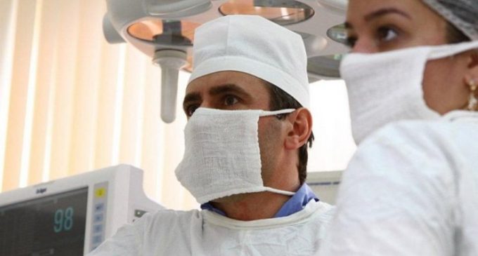 Ниқобҳои бисёрқабатаи аз дока омодакардашуда қобилияти бештари муҳофизат аз коронавирусро доранд