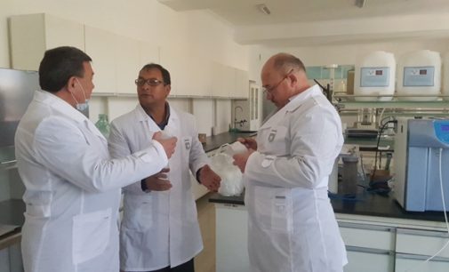 МАҲЛУЛИ ОЛИМОНИ ТОҶИК БАРОИ ПЕШГИРИИ КОРОНАВИРУС! Академияи илмҳои Тоҷикистон ба истеҳсоли гипохлорити натрийи тиббӣ оғоз намуд