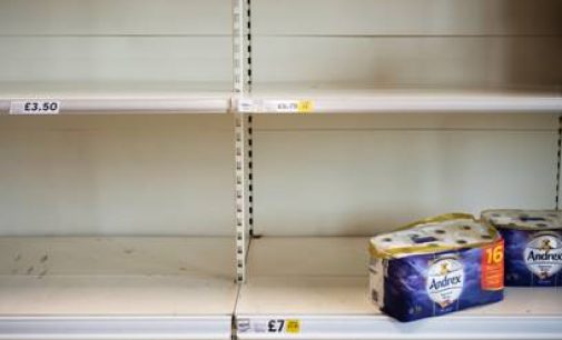 КАК ЖИТЬ В УСЛОВИЯХ ПАНДЕМИИ. Специалисты и эксперты советуют запастись лекарствами, выспаться, пить много воды, регулярно мыть руки, не использовать маски для лица…