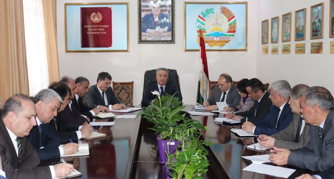 Staff Meeting: Officials Took Strict Instructions