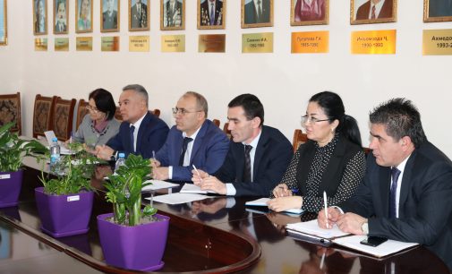 Насим Олимзода ва Такаюки Мияшита масъалаи пешгирии сирояти коронавирусро баррасӣ намуданд