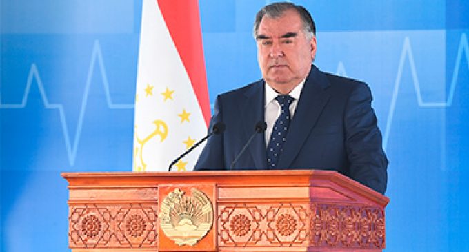 Суханронии Пешвои миллат Эмомалӣ Раҳмон дар мулоқот бо роҳбарону кормандони соҳаи тандурустӣ