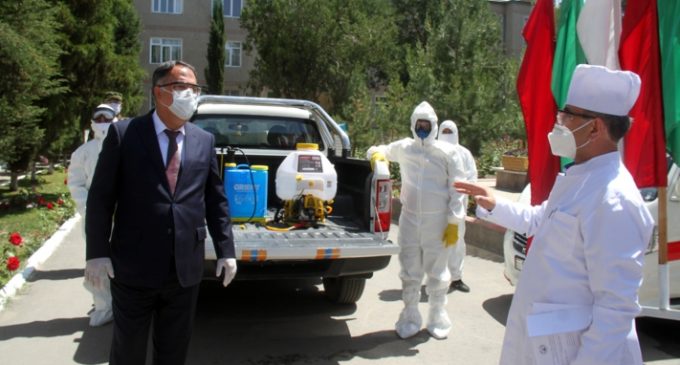 Мулоқоти Раиси вилоят бо табибони беморхонаи марказии шаҳри Исфара