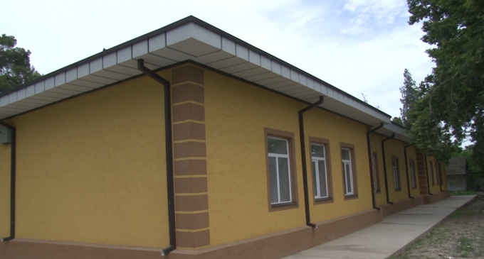 Ҳамадонӣ: бо дастгирии соҳибкорон биноҳои асосии беморхонаҳо аз таъмир бароварда шуданд