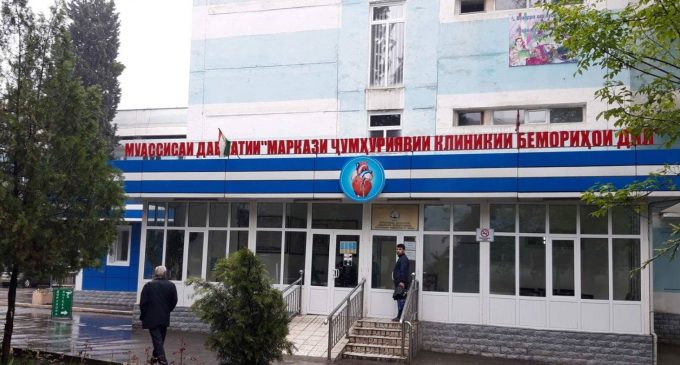 Музаффар Раҷабзода: Мардум бояд дар паҳлуи табибон бошанд