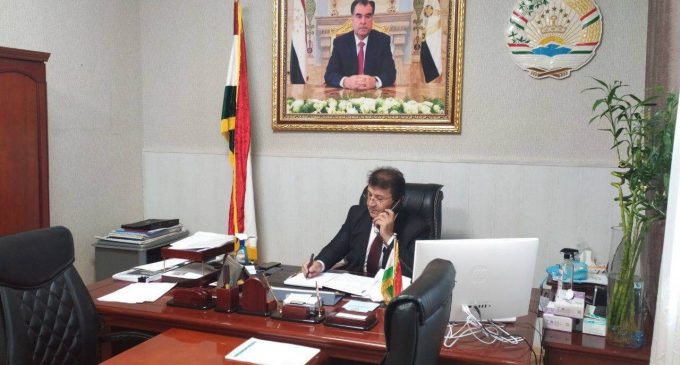 Суҳбати  телефонии вазирони тандурустии Тоҷикистон ва Белорус