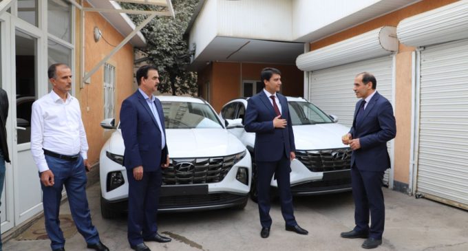 Тақдими ду мошини хизматӣ ба Хадамоти  назорати давлатии тандурустӣ ва ҳифзи иҷтимоии аҳолӣ