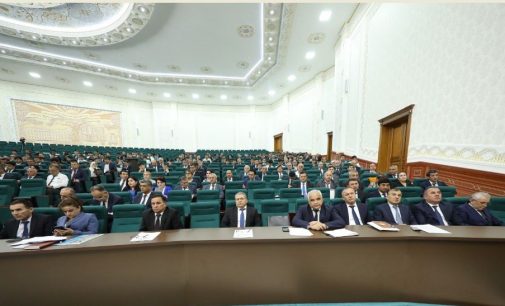 Ҳамоиши идона бахшида ба “Рӯзи забони давлатӣ”