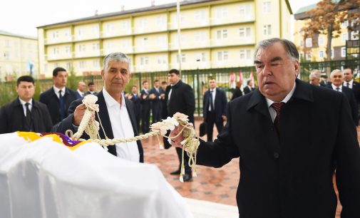 Лидер нации Эмомали Рахмон сдал в эксплуатацию дополнительный пятиэтажный учебный и лечебный корпус и общежитие для студентов негосударственного образовательного учреждения «Медико-социальный колледж города Бохтара»