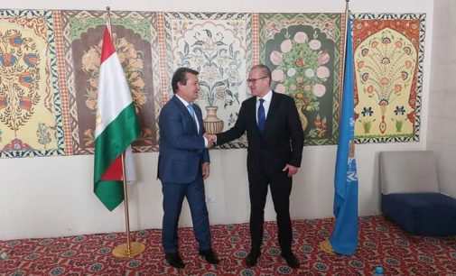 Встреча Джамолиддина Абдуллозода с Директором  Европейского  регионального  бюро  Всемирной  организации  здравоохранения (ВОЗ) Хансом Генри Клюгером