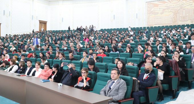 Ҳамоиши иттилоотӣ-маърифатӣ бахшида ба 1 декабр- Рӯзи байналмилалии мубориза бар зидди бемории ВНМО