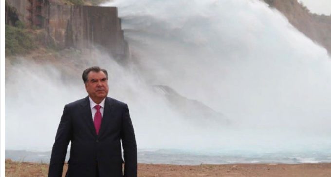 ДАР ПАРТАВИ ПАЁМИ ПЕШВОИ МИЛЛАТ. Тоҷикистон дар ҳалли мушкилот оид ба обшавии пиряхҳо худро бетараф гузошта наметавонад