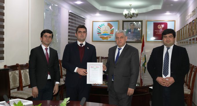 Волонтиёрони фаъоли соҳа қадрдонӣ шуданд