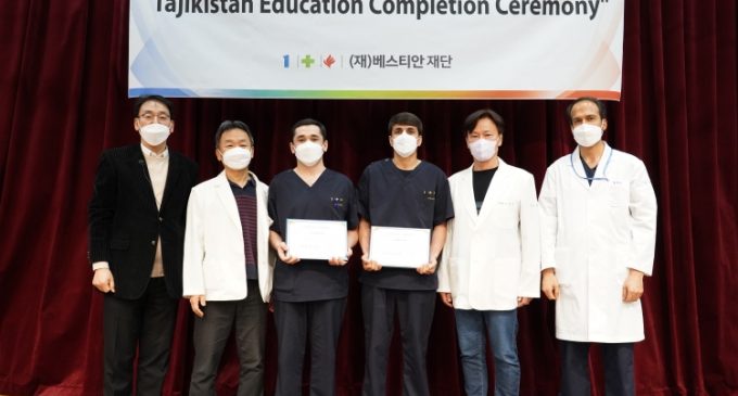 Табибони тоҷик вобаста ба табобати бемориҳои сухтагӣ дар Корея таҷриба меомӯзанд