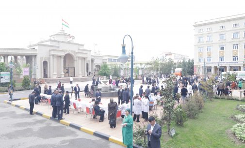 “Саломатӣ барои ҳама!”. Имрӯз сокинони Тоҷикистон ба ташхису муоина ва машварати ройгон фаро гирифта шуданд (АКС)