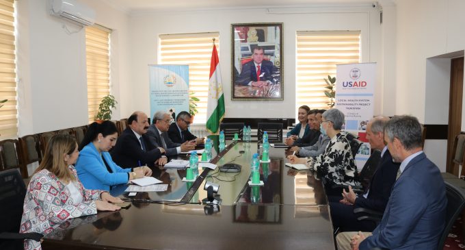 Встреча Абдухолика Амирзода с новоназначенным послом Соединенных Штатов Америки в Таджикистане Мануэлем Микаллером