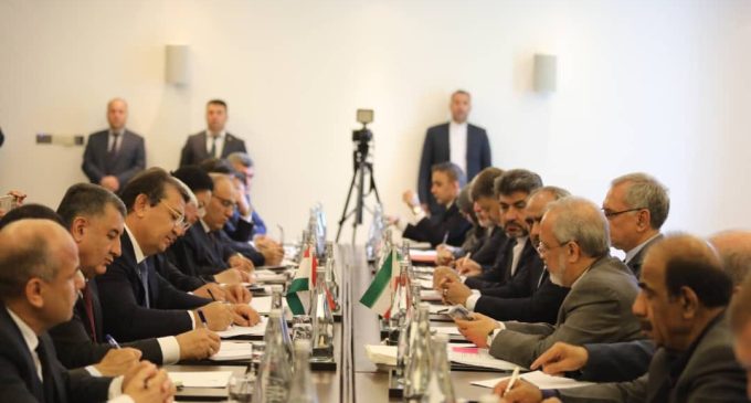 Ҷамолиддин Абдуллозода бо вазири беҳдошт, дармон ва омӯзиши пизишкии  Ҷумҳурии Исломии Эрон Баҳром Айнуллоҳӣ мулоқот намуд