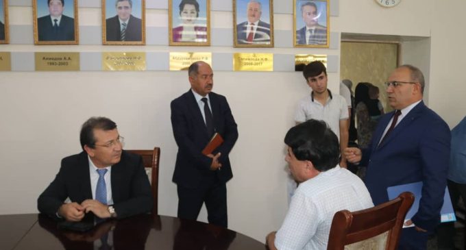 Суҳбати озоду ошкорои вазири тандурустӣ ва ҳифзи иҷтимоии аҳолии Ҷумҳурии Тоҷикистон Ҷамолиддин Абдуллозода бо шаҳрвандон