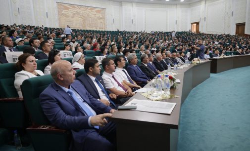 Чорабинии бошукӯҳи идона бахшида ба Рӯзи кормандони тибби Тоҷикистон