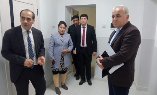 Хатлон: Боздиди Ғафур Муҳсинзода аз рафти омодагии муассисаҳои тандурустӣ барои зимистонгузаронӣ