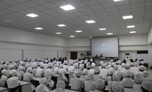 Вохурӣ бо устодону донишҷӯёни Донишгоҳи тиббӣ ҷиҳати пешгирии амалҳои коррупсионӣ