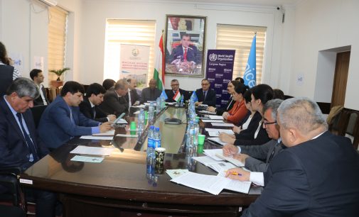 Доир ба оғози рӯзҳои иммунизатсияи оммавӣ бар зидди сирояти пневмококкӣ байни кӯдакони синнашон аз 15 моҳа то 5 сола мизи мудаввар баргузор гашт