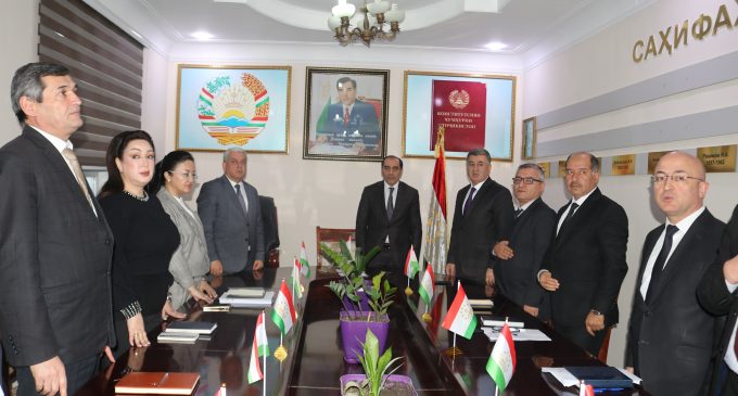 Чорабинии идона бахшида ба Рӯзи Парчами давлатии Ҷумҳурии Тоҷикистон