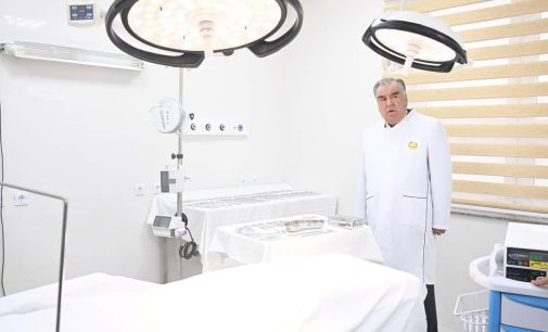 Пешвои миллат Эмомалӣ Раҳмон Беморхонаи марказии ноҳияи Вахшро баъд аз таъмиру навсозӣ мавриди баҳрабардорӣ қарор доданд