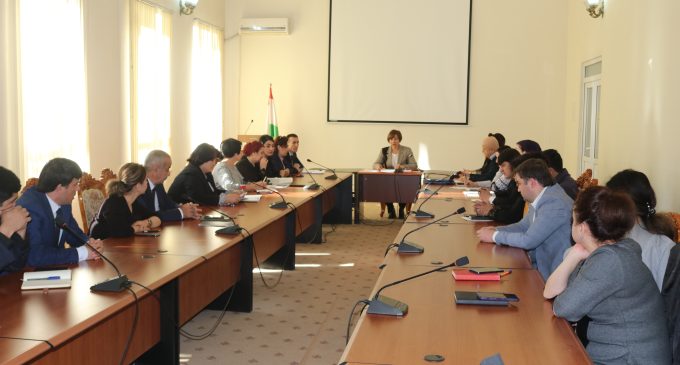 Вобаста ба муаррифии дастовардҳои соҳа дар самти ҳуқуқу озодиҳои инсон, аз ҷумла занон ва кӯдакон дар кишвар мизи мудаввар баргузор гардид