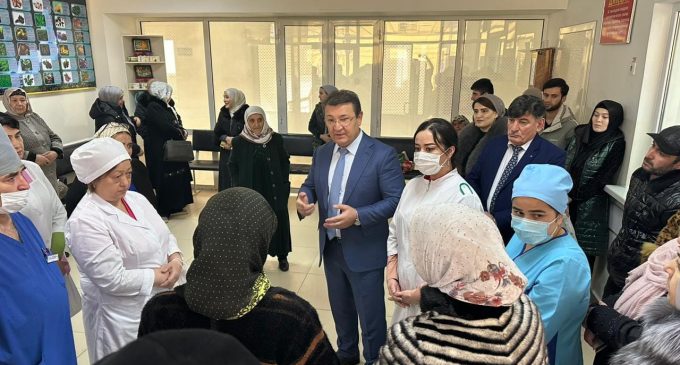Боздиди Ҷамолиддин Абдуллозода аз муассисаҳои тандурустии шаҳри Душанбе