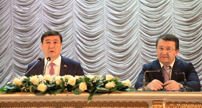 Мулоқоти Ҷамолиддин Абдуллозода бо фаъолони шаҳри Хуҷанд доир ба пешгирии  таассубу хурофот, тафриқаандозӣ ва бегонапарастиву зиёдаравӣ