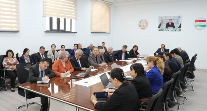 Вобаста ба паҳншавии омилҳои хавф барои бемориҳои сироятӣ ва ғайрисироятӣ ҷаласаи корӣ доир гашт