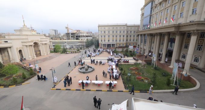 Зиёда аз 50 ҳазор нафар шаҳрванди Тоҷикистон аз ташхису муоина ва машварати ройгон гузаштанд (АКС)