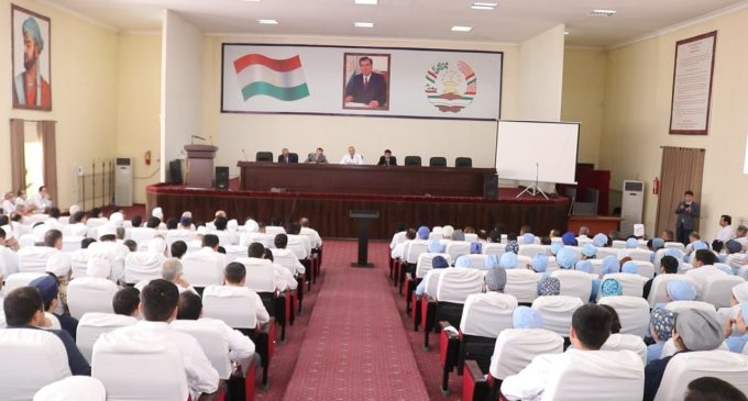 «Шифобахш». Вохурии намояндагони сохторҳои марбута бо кормандони соҳа ҷиҳати пешгирии падидаҳои номатлуб