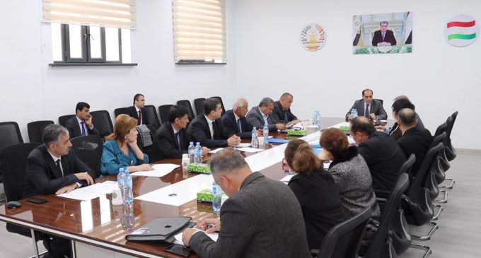 Баррасии масъалаҳои пешгирии фарбеҳӣ ва ғизои солим