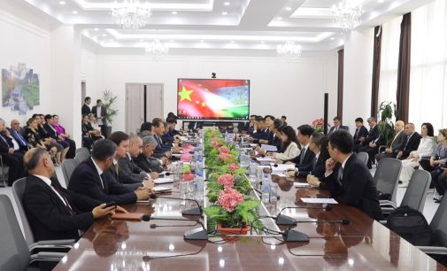 Meeting of Jamoliddin Abdullozoda with Mayor of Chengdu Municipal People’s Government Wang Fenchao