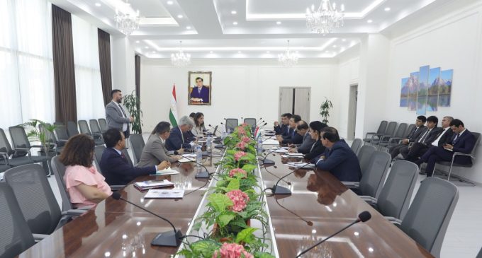 Meeting of Jamoliddin Abdullozoda with Representatives of the World Bank