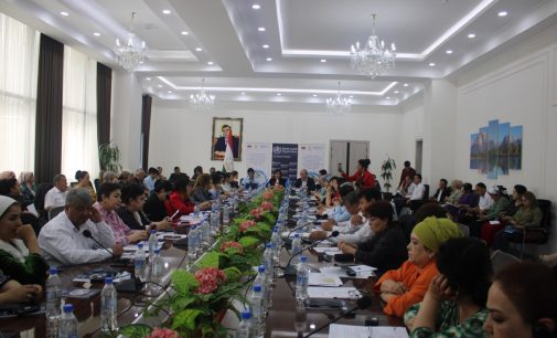 Оид ба беҳтар намудани кӯмаки статсионарӣ ба модарону навзодон таҳти унвони “Сифати хизматрасонии тиббӣ” семинари омӯзишӣ доир гашт