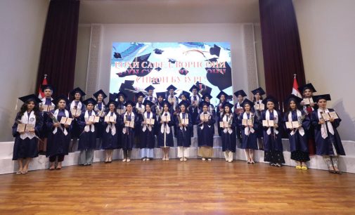 Чорабинии тантанавӣ бахшида ба хатми донишҷӯёни Донишгоҳи тиббӣ