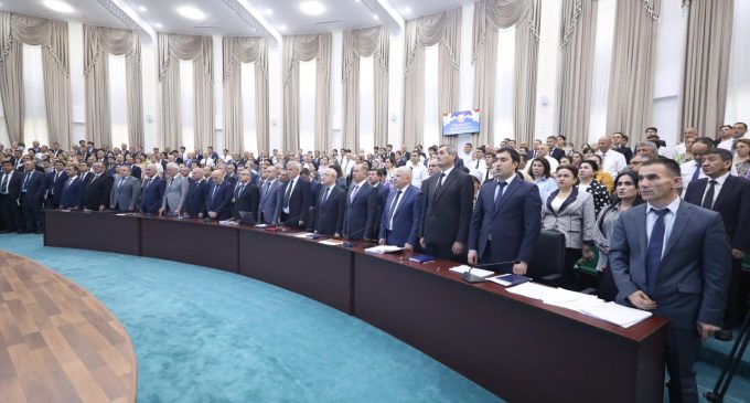 Таҷлили Рӯзи Ваҳдати миллӣ дар вазорат