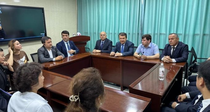 Ба имзо расидани Созишномаи ҳамкорӣ байни ҶСП “Беҳдоштӣ” ва Беморхонаи рақами 1-и шаҳри Урумчӣ