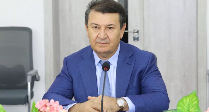 Табрикоти вазири тандурустӣ ва ҳифзи иҷтимоии аҳолии Ҷумҳурии Тоҷикистон Ҷамолиддин Абдуллозода бахшида ба Иди касбии  табибони Тоҷикистон ва зодрӯзи Абӯалӣ ибни Сино