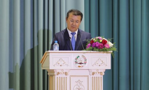 Иди касбии табибони Тоҷикистон бо шукуҳу шаҳомати хоса таҷлил гардид